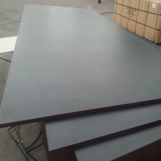 4'x8' tuopų plėvele dengta fanera