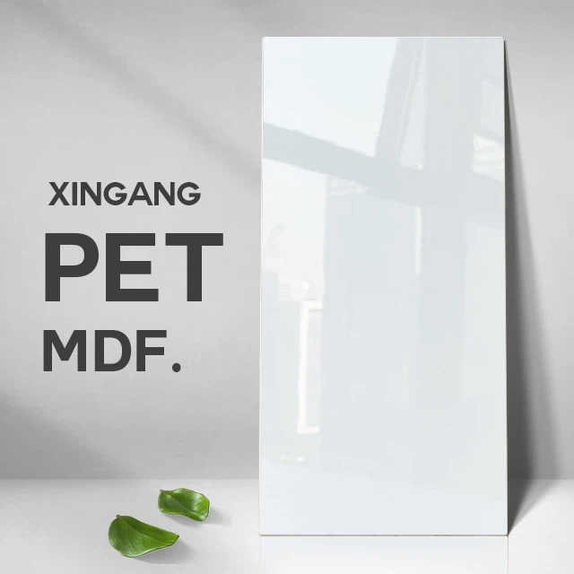 Labai blizgus PET MDF